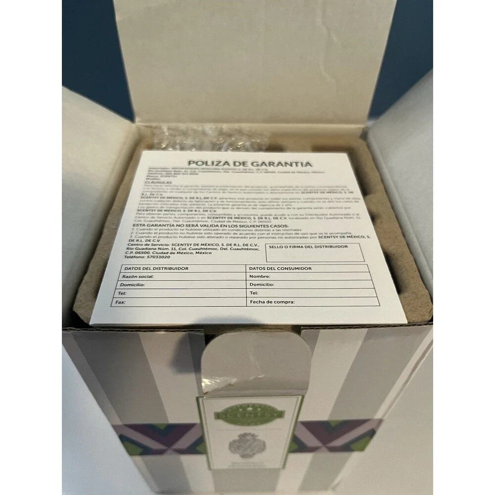 Scentsy NIB Pineapple Retired Southern Hospitality White Plugin Wax Warmer New